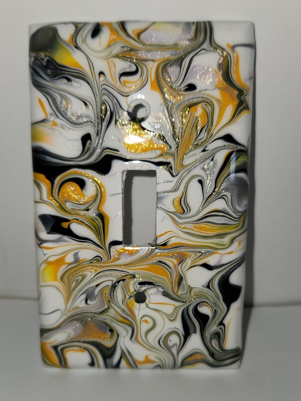 Hand Crafted Painted Decorative Swirl Single Toggle Wall Plate Cover